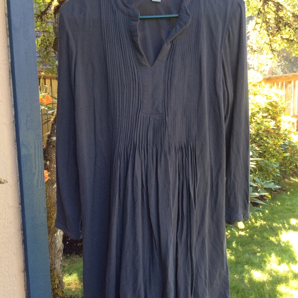 Old Navy dress pleats dark gray long sleeve